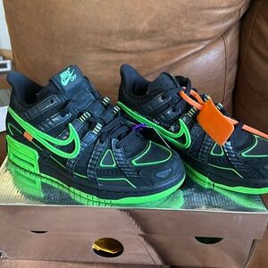 Nike off white rubber dunk size 4